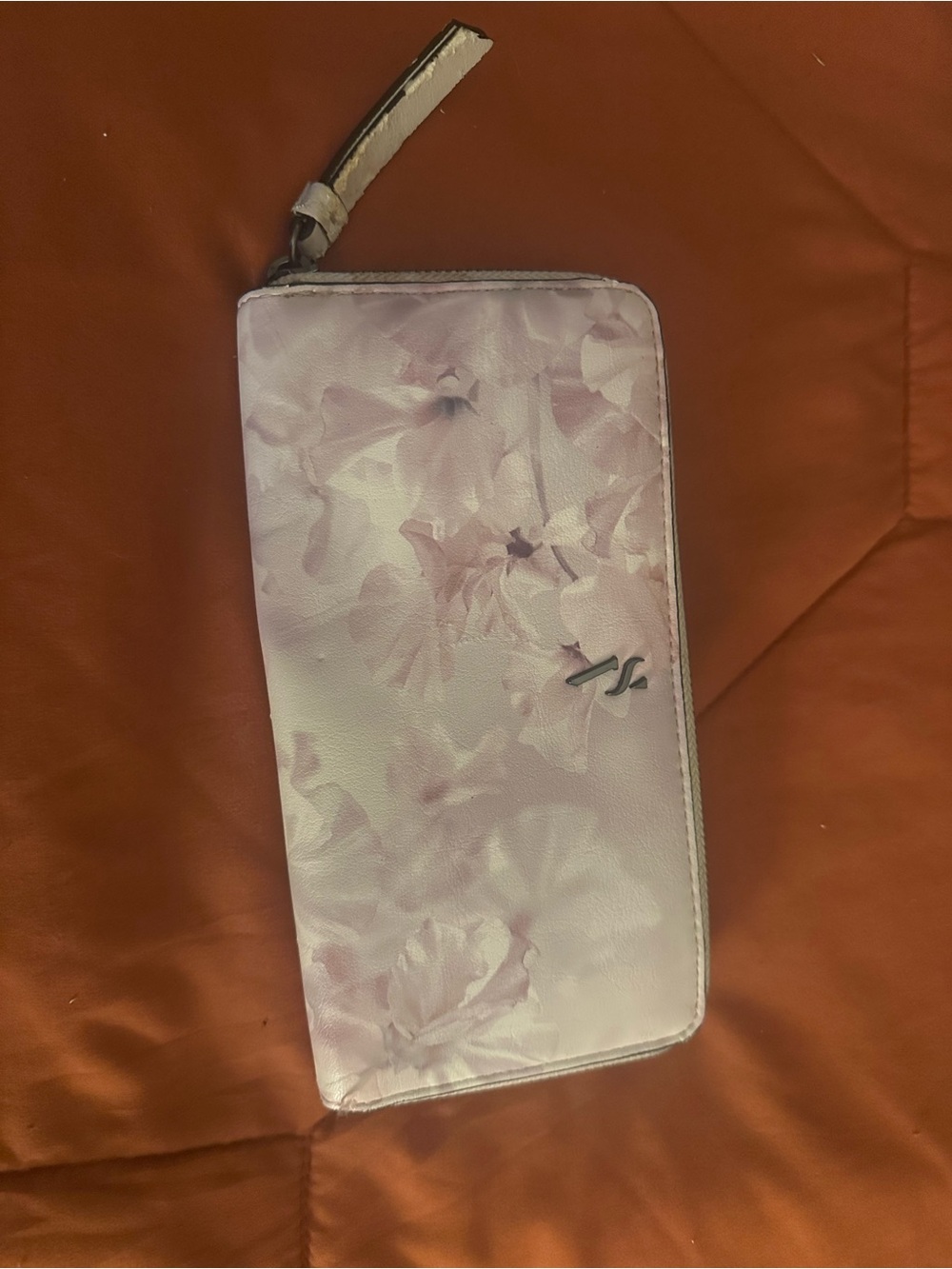 Simply Vera Vera Wang Pale Pink Floral Zip Wallet